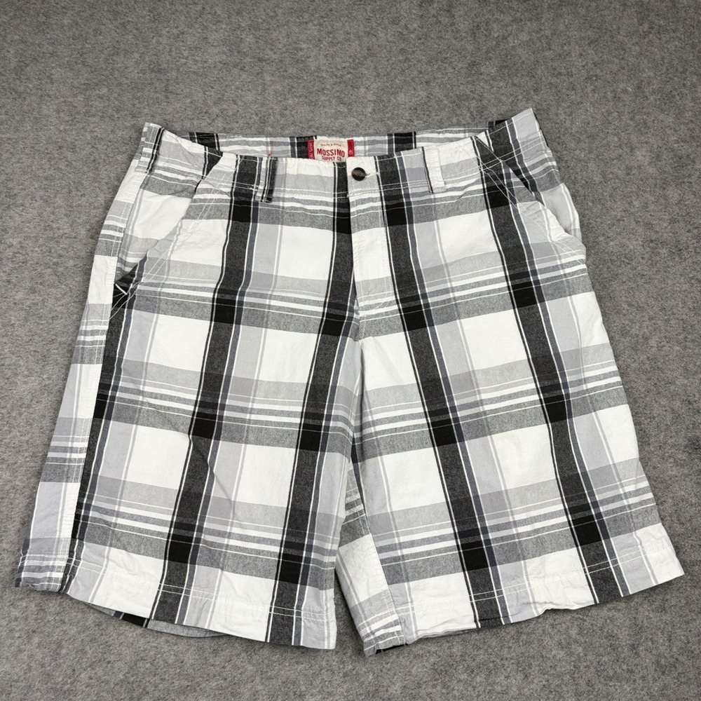 Y2K Mossimo Flat Front Shorts Mens Size 40 Plaid Checkered Black White Casual